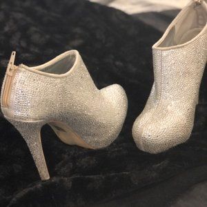 Steve Madden Rhinestone booties heels 8M